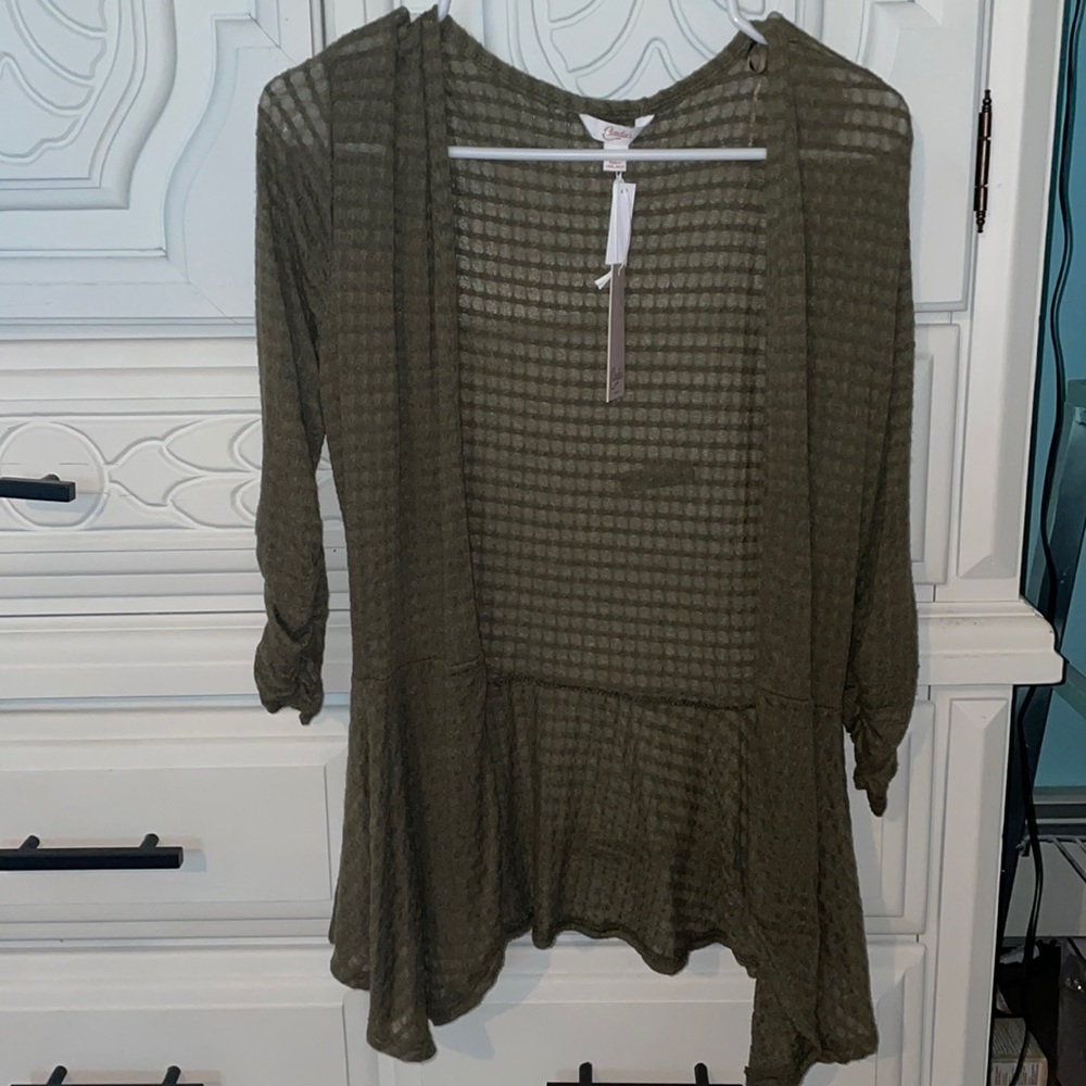 Juniors medium new sweater